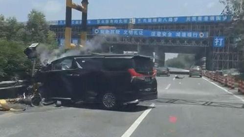 伊滨最新车祸爆料新闻报道,悲剧瞬间,生命消逝,警方全力调查 第2张 伊滨最新车祸爆料新闻报道,悲剧瞬间,生命消逝,警方全力调查 第2张